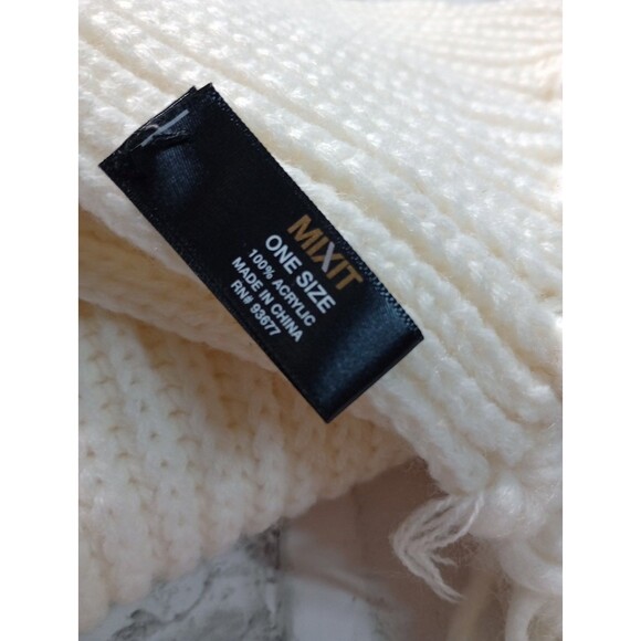 Lot 3 PCs Winter  Chunky Knit Fringe Ivory Scarf (Mixit) And Two  Beanie - Picture 2 of 8